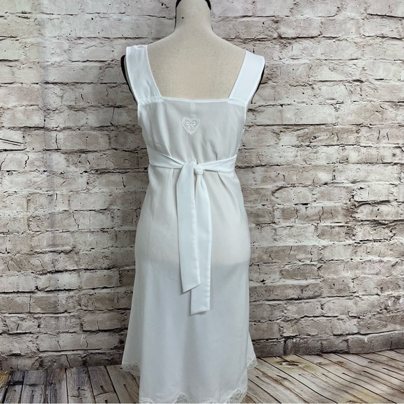 Jogé Nightgown White Mid Length Wedding Night Gown Tie Back Embroidered … - Picture 4 of 10